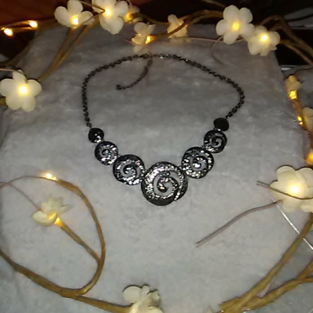 Black metal statement necklace
